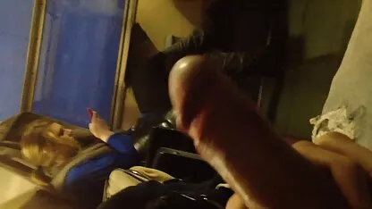 Cara jovem tem esposa com grande ordenha em ambos vídeo caseiro pornô brasileiro lados