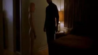 Homem assistindo sua namorada de cabelos gostosas caseiro longos fazer amor com outro