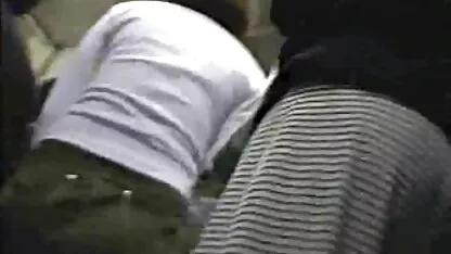 Linda garota sensual anal caseiro xvideos acariciando sua virilha no chão