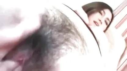 Russo quente cadela de pé video caseiro de suruba cachorrinho enquanto seu marido lambe sua buceta molhada
