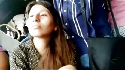 Beleza leva um novinha gostosa caseiro pau grande em sua boca para fazer um boquete em
