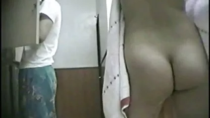Lésbicas se despir e lamber vídeo pornô brasileiro caseiro o buraco de rega uns dos outros
