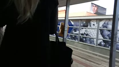 A cabeça não se levanta na cerimônia com o secretário do russo e vídeo pornô caseiro ao vivo duro para seu pau