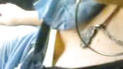 No quarto russo MILF pede seu jovem sexo caseiro completo amante com todos os buracos