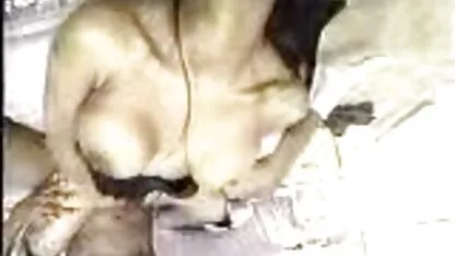 Ela enviou seu marido e trazer para casa pornô coroas casadas o amante lésbica para Cooney