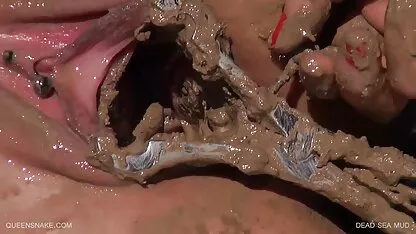 Eu vejo um videos pornocaseiros strapon no cinto da minha namorada e ela me pediu para foder na Bunda