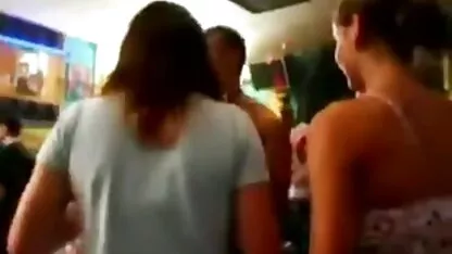 Polícia salvou a menina e a videos caseiro nacional menina quer um homem sexo
