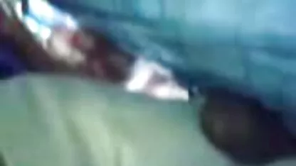 Menina apaixonada sentada na vagina apertada no pênis do homem que xvídeos caseiros pornô ela amava