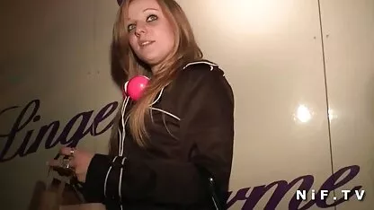 Loira chupando xnxx caseiro pau para um ex-amigo