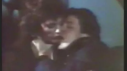 O jovem deu na boca e qualitativamente fodido uma loira madura com sexo caseiro no carnaval fome