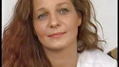 Sem remover o Espartilho e videos caseiros de sexo com novinhas meias, morena inserindo Pau grande na Bunda