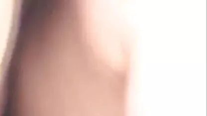 Um cara tira na videos caseiros nacionais primeira pessoa enquanto fode um jovem Mascarado na Bunda