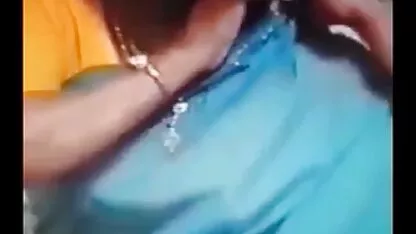 Loira Madura em meias fode seu amado cara no chão video real caseiro