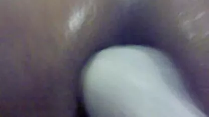 Enquanto os pais não estão em casa, loira se divertir pornô coroas casadas com um grande vibrador